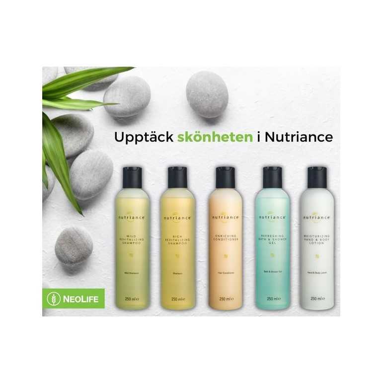 Gör din kropp silkeslen med fuktgörare och mjukgörande ingredienser.